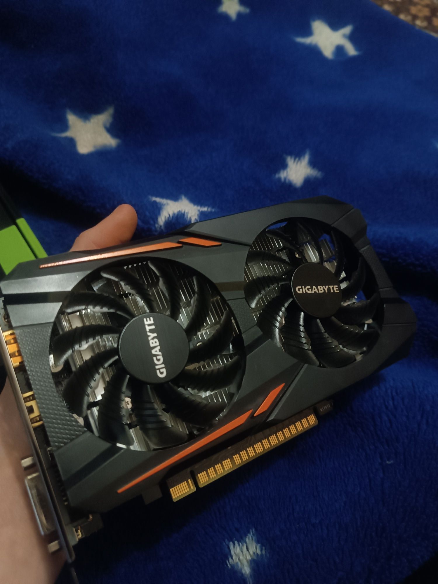 Продам видеокарту 1050 ti 4gb в отличном стане