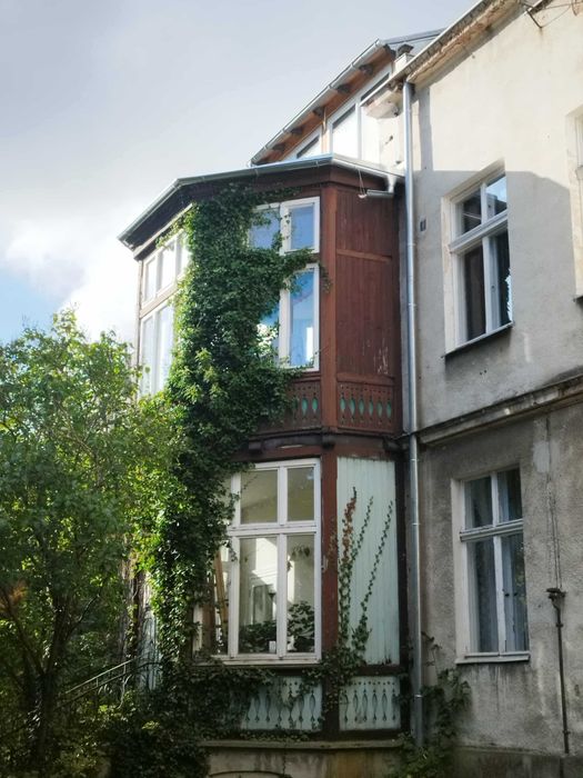 Drewniana renowacja zabytków Balustrady, werandy, elewacje drewniane