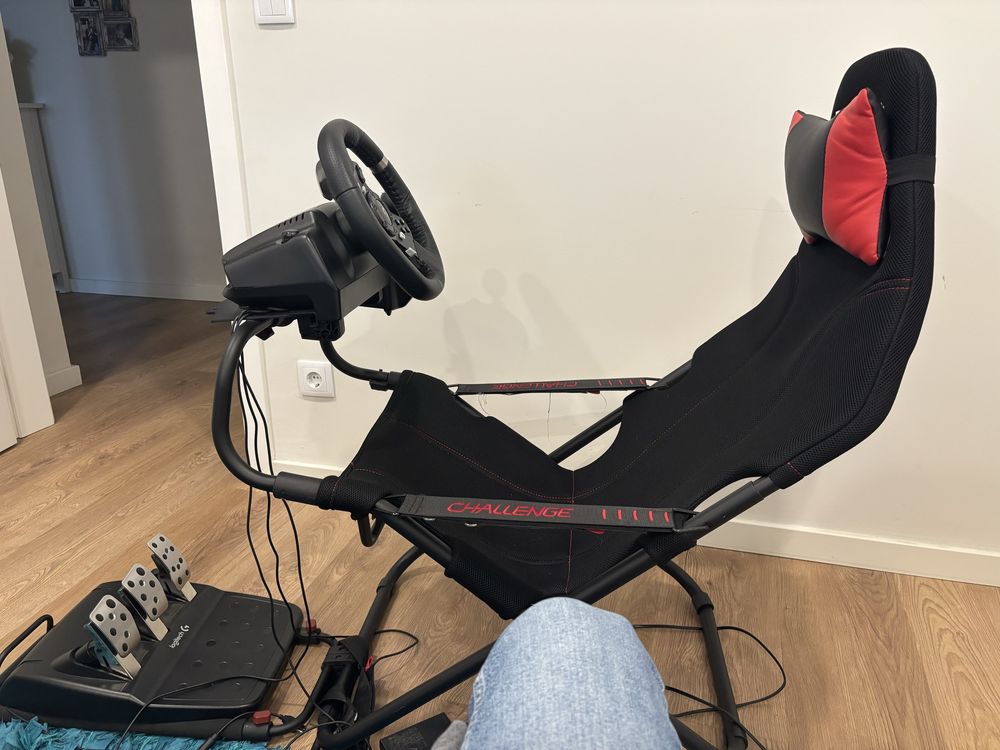 Vendo Playseat e volante Logitech