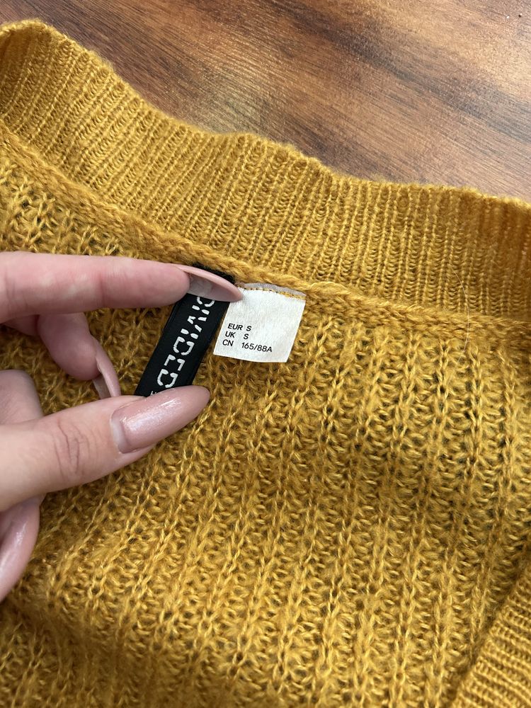 Musztardowy sweter H&M 36 ażurowy