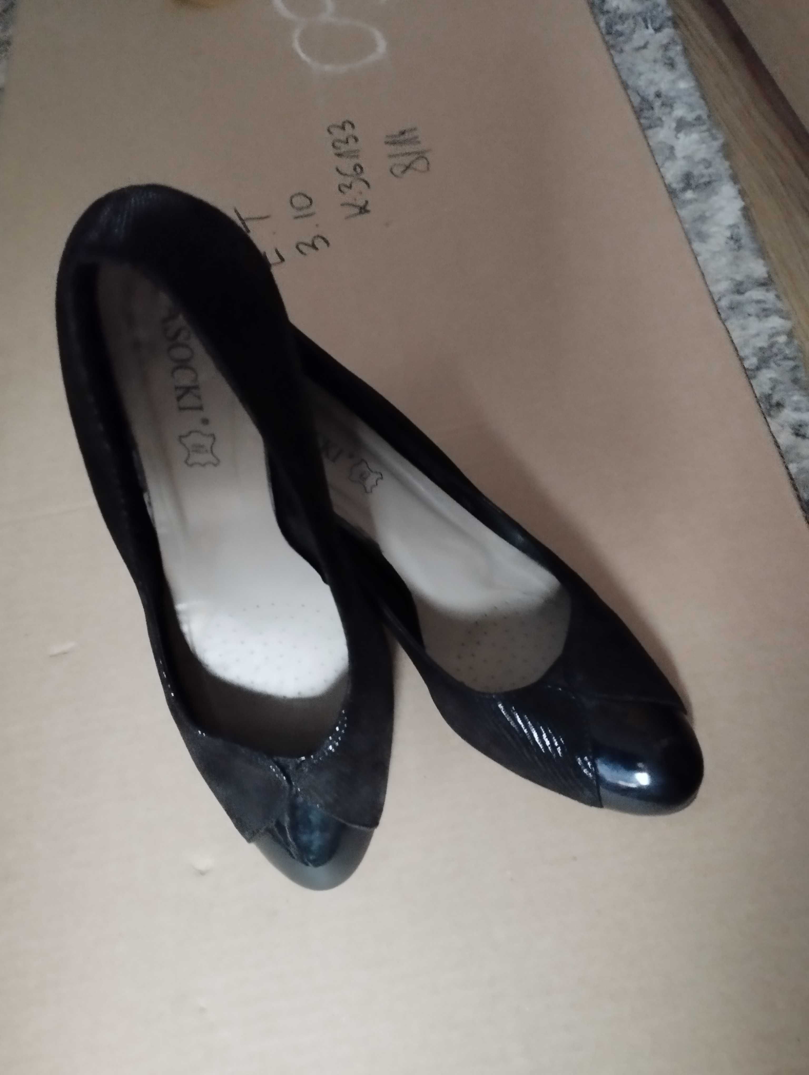 Eleganckie Czółenka damskie Lasocki rozmiar 41
