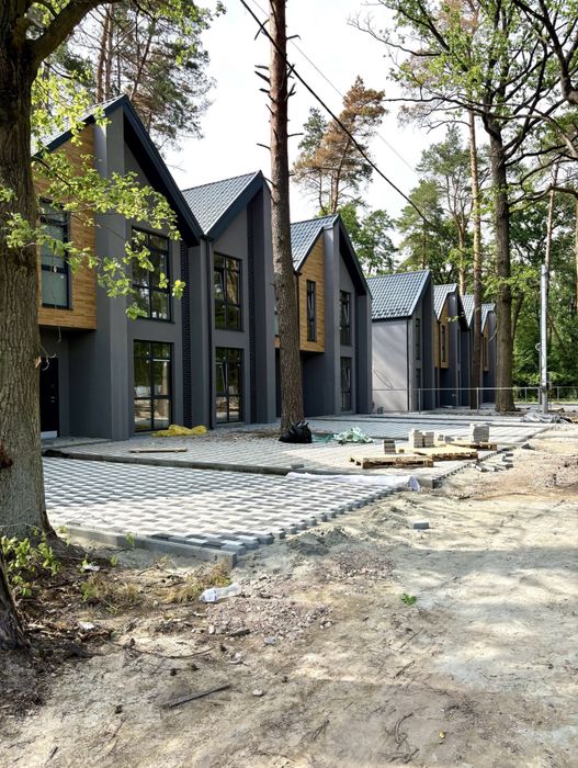 Бучанський парк! Таун за суперціною! Велика ділянка!