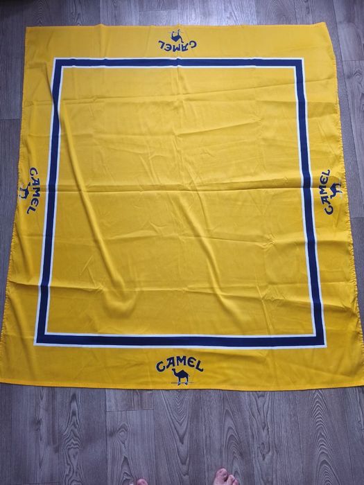 продам скатертину Camel