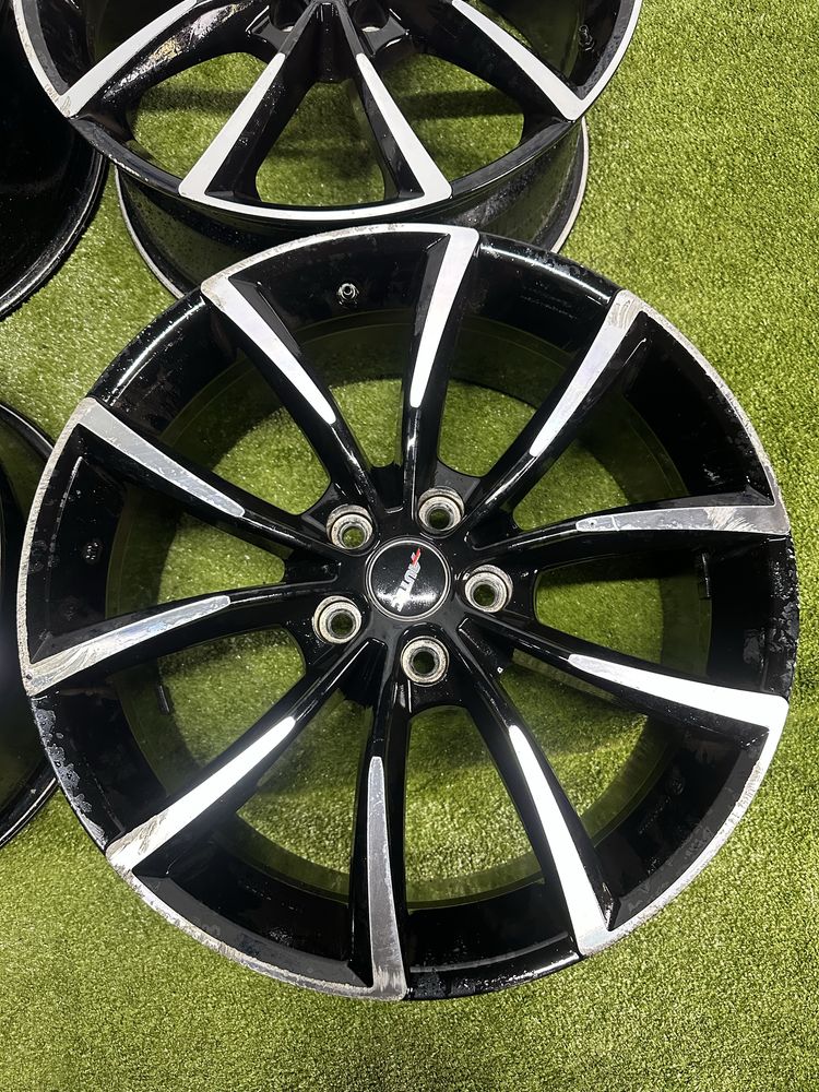 Диски 5/114.3 R19 8J ET47 ЦО72