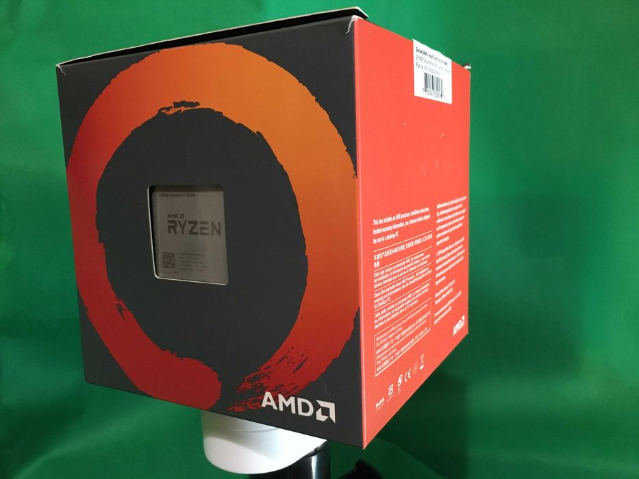 AMD Ryzen 7 2700 CPU, Like New (+ Original Box + Original Cooler)64738400861826121