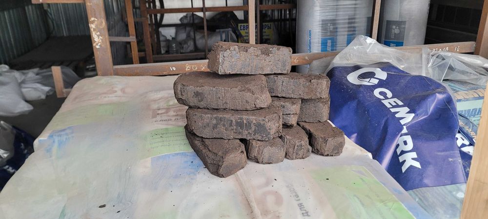 Топливные брикеты250. дрова3500