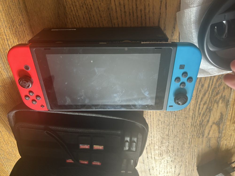 Nintendo switch z 2 grami