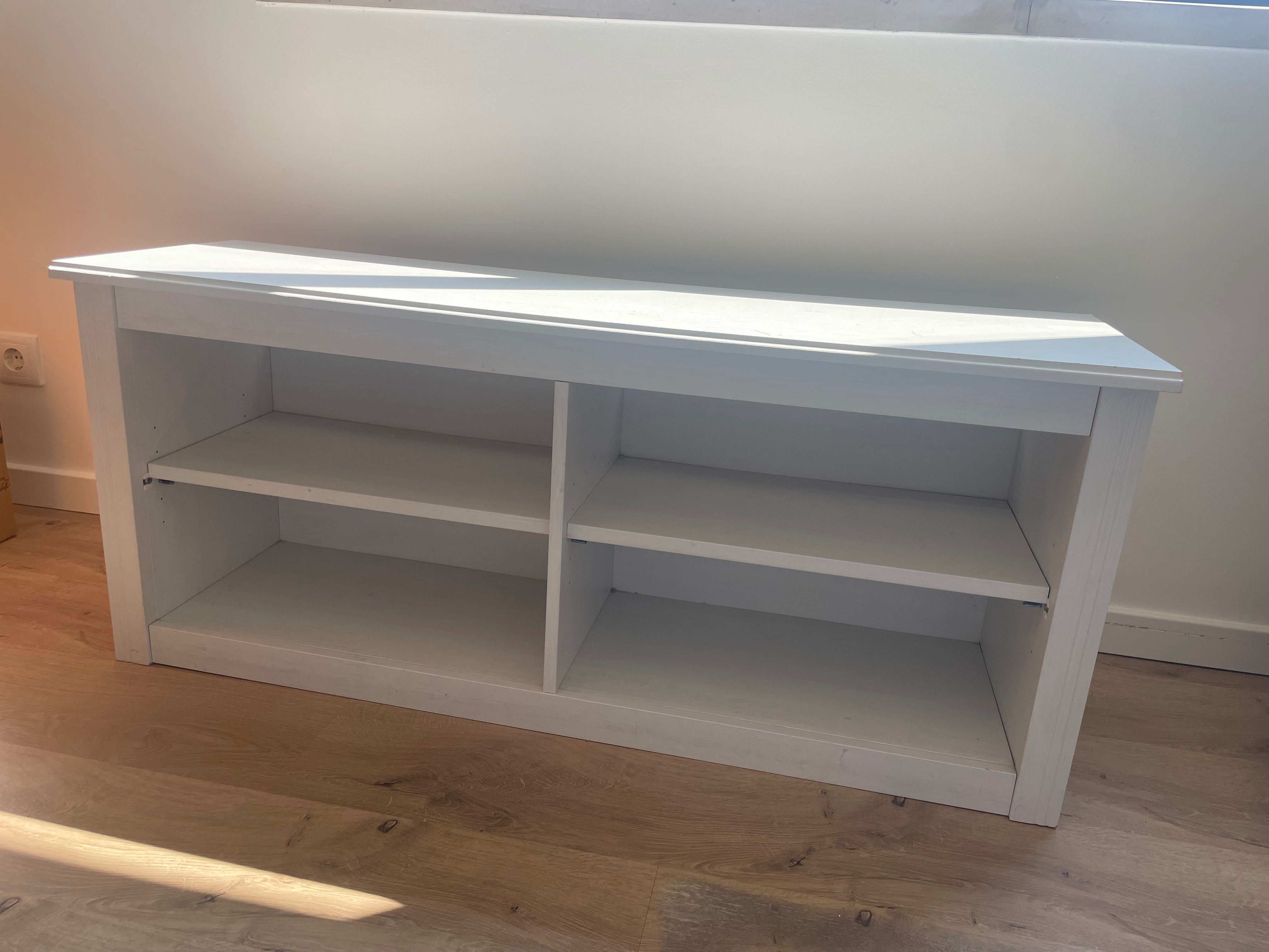 Móvel branco Ikea