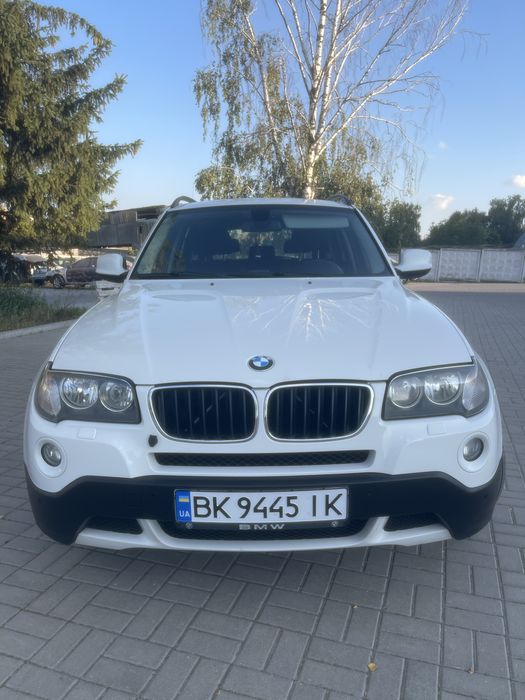 BMW X3 E83.