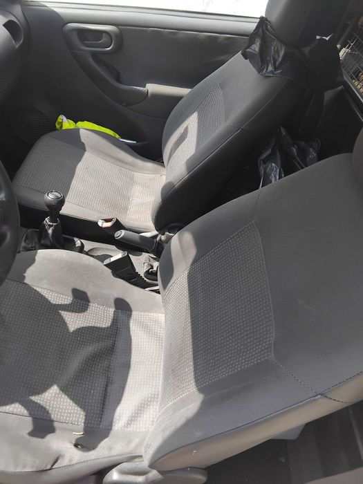 Urgente corsa 1.3 cdti 2004