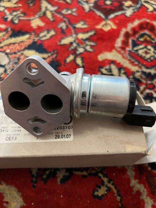 Продам клапан холостого хода Форд  Ескорт.