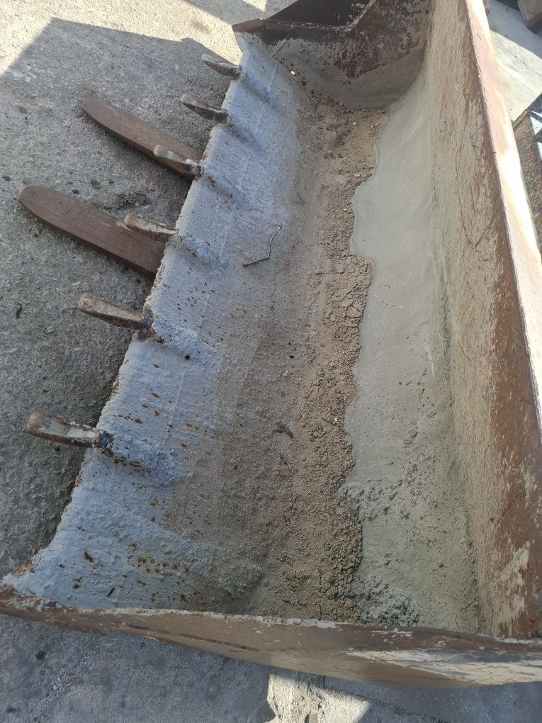 Balde manitou usado