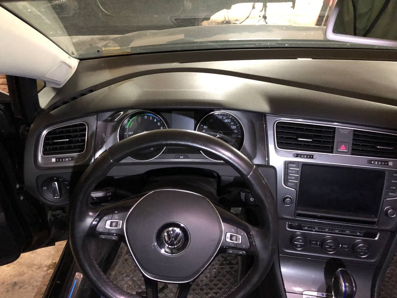 Торпеда консоль торпедо VW Golf 7 руль пластик салона гольф 7 комплект