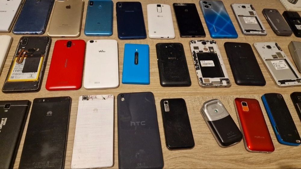 Zestaw telefonów