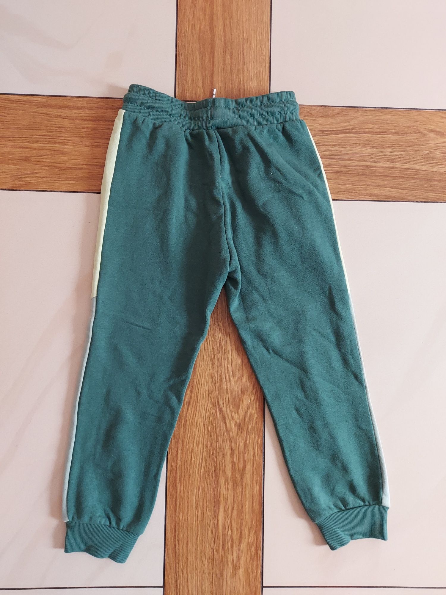 Spodnie chłopięce dla chłopca joggery dresy dresowe rozmiar 122 h&m