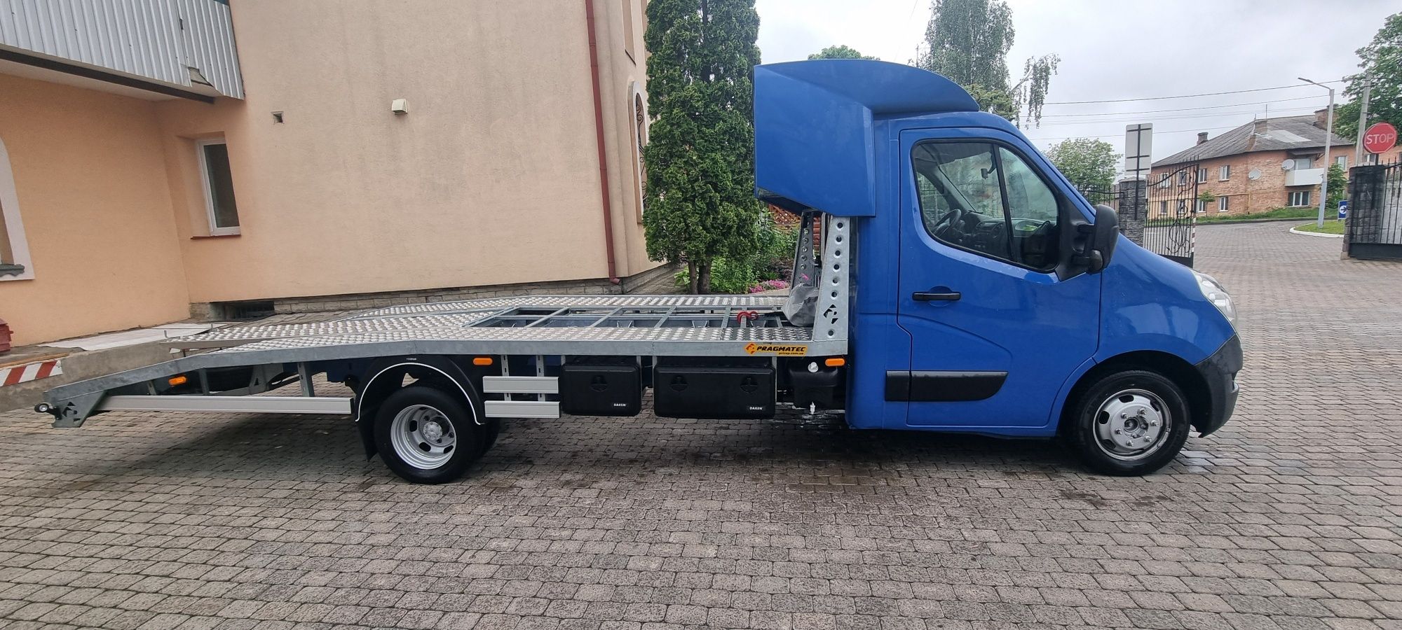 Renault Master евакуатор СПАРКА ТАХО