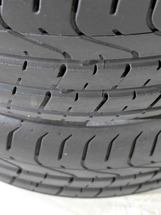 Pneus Pirelli Pzero PZ4 - 255/35/19 - Como NOVOS