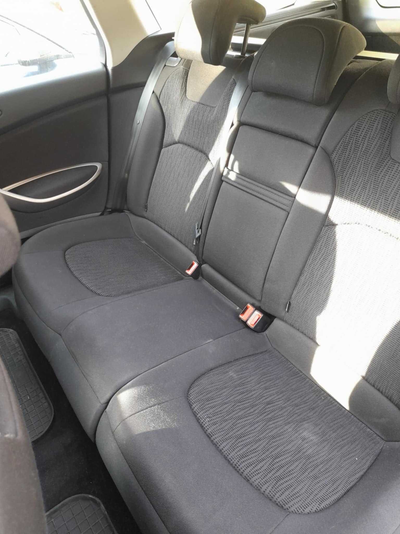 Citroen C5 Tourer Kombi z 2011 roku z silnikiem  2,0 HDI