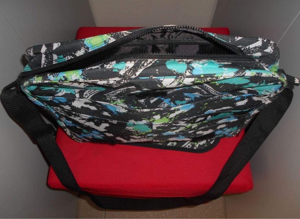 Saco pasta, perfeito para atividades estudantis.