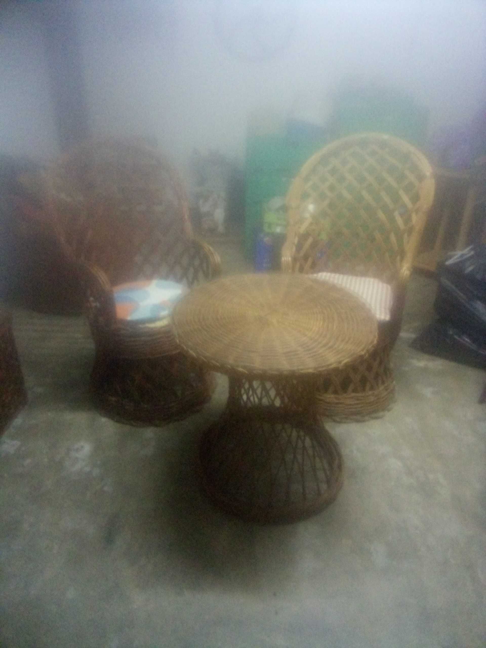 Recheio de casa antiga . moveis antigos , loiças. maquinas