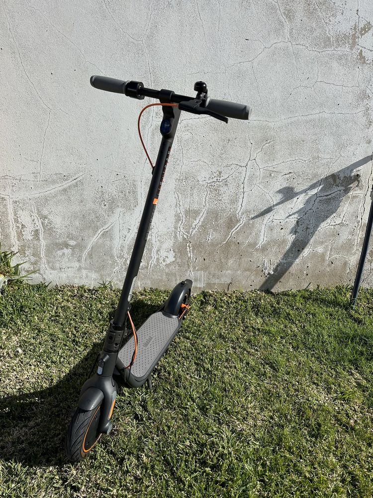 Segway Ninebot Kickscooter F40E
