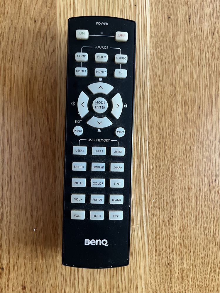 Projektor benq w600+