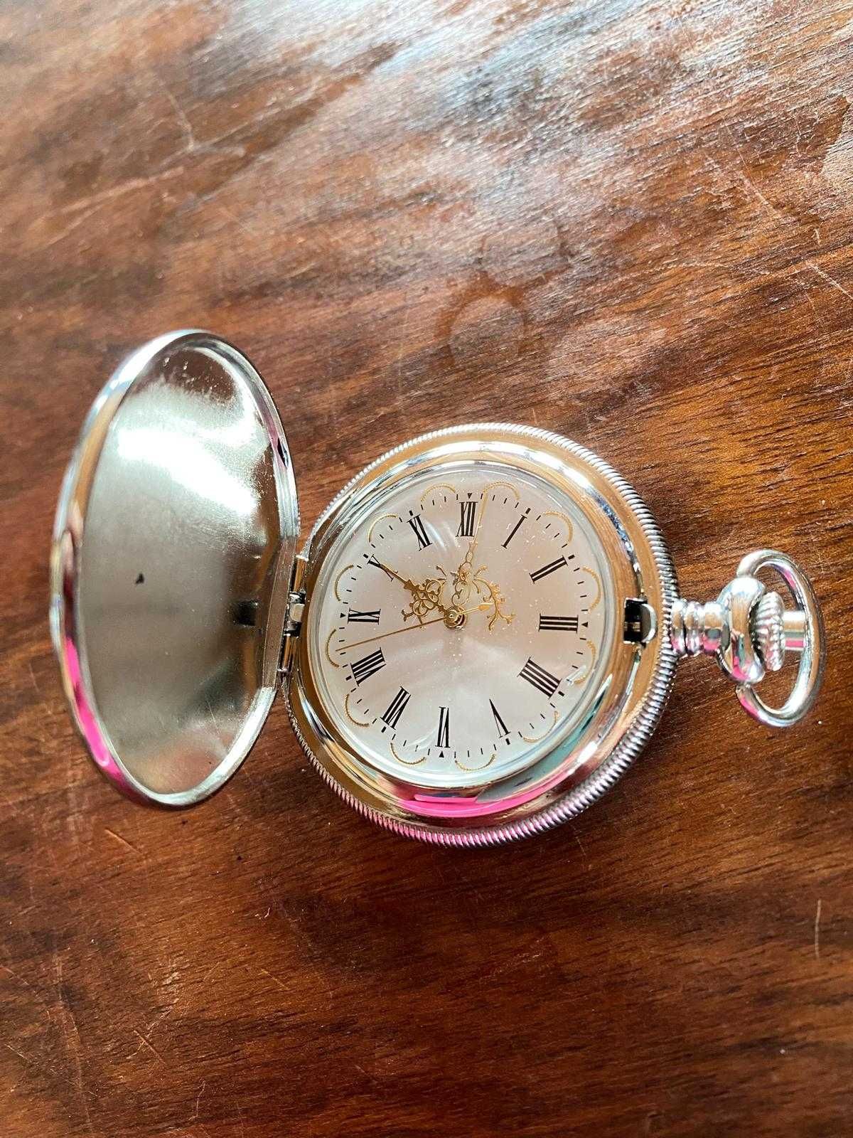4 Relógios de Bolso, muito diversos, preço pelo conjunto.