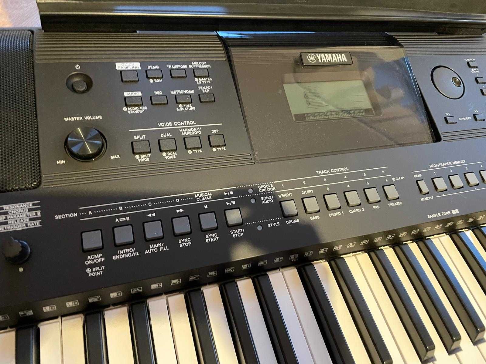 Keyboard Yamaha PSR e463