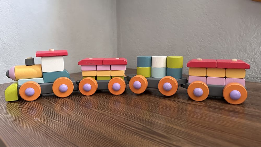 Іграшка деревʼяна потяг-сортер від Cubika  карпатська забавка