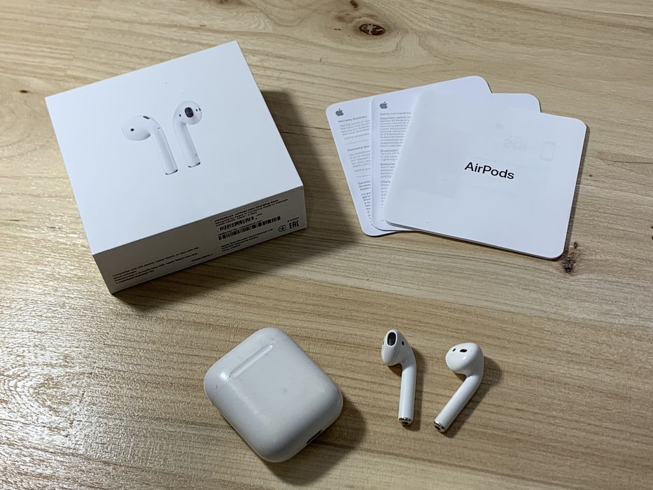 AirPods 1 Series