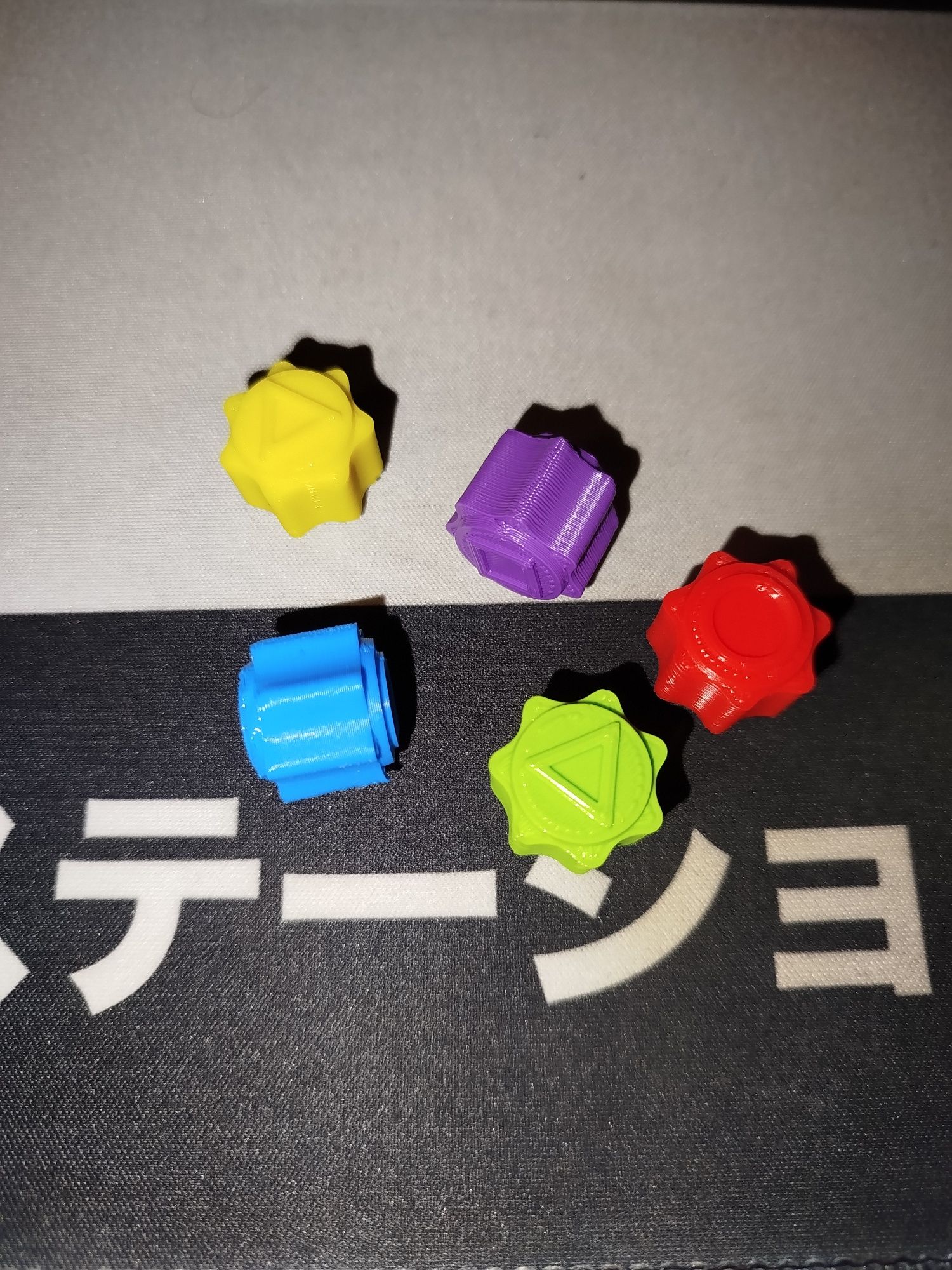 Kości do gry w Gong-Gi, koreańska gra Gonggi (z Squid Game)