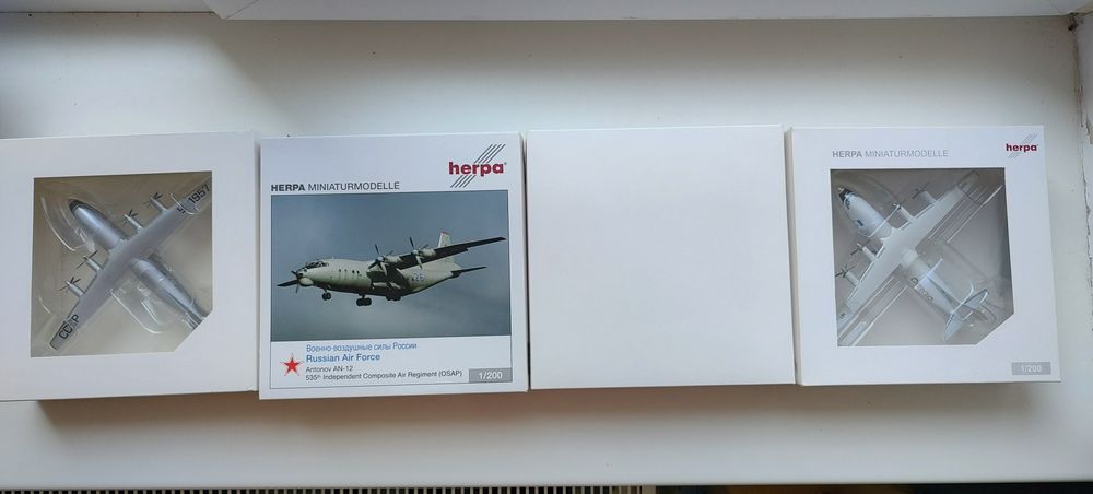 Модель літака, модель самолета Антонов, Herpa/КУМ, масштаб 1:200