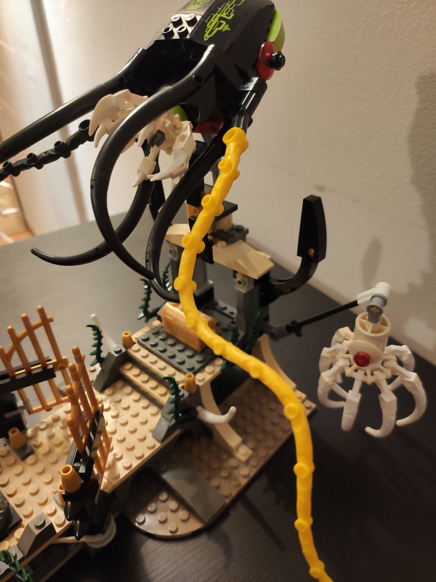 Zestaw LEGO Atlantis 8061 Spotkanie z kałamarnicą