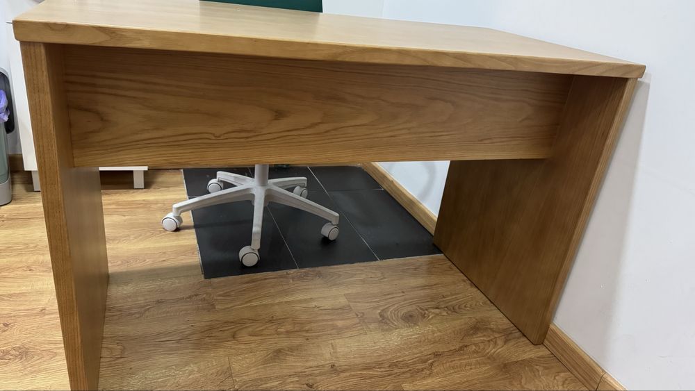 Secretaria em madeira carvalho nova