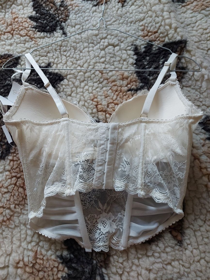 Nowy biustonosz z gorsetem roz 80C/36C Jessica Simpson śmietankowy