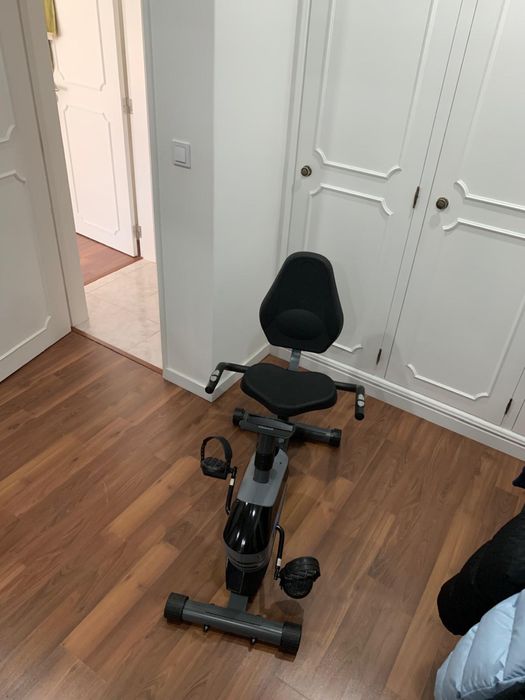 Bicicleta estatica com encosto