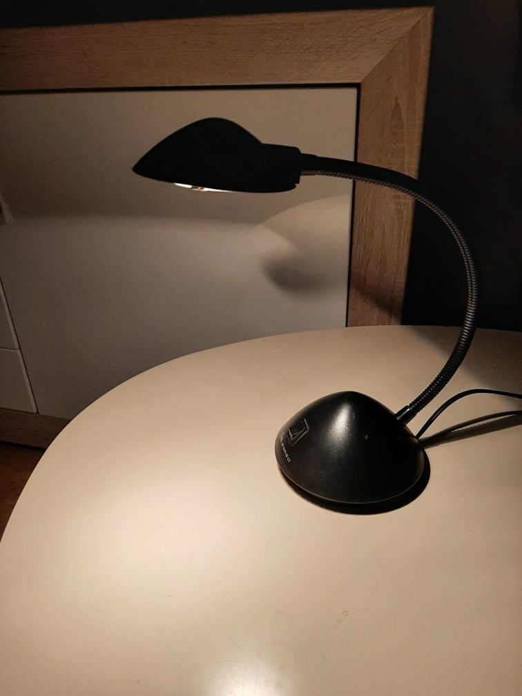 Lampka na biurko czarna