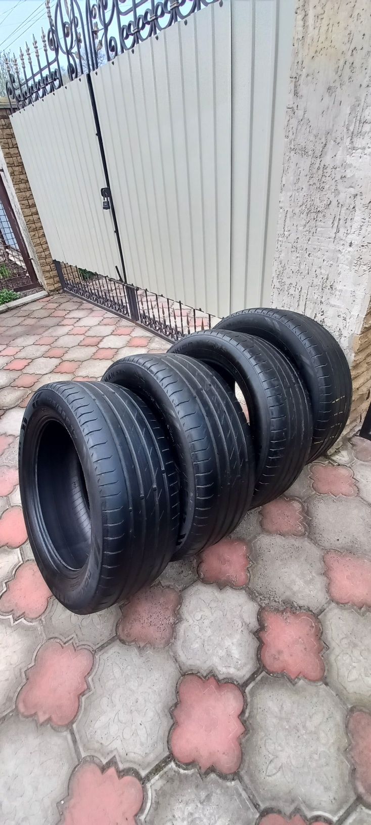 Авто гума Nokian 225/55/17