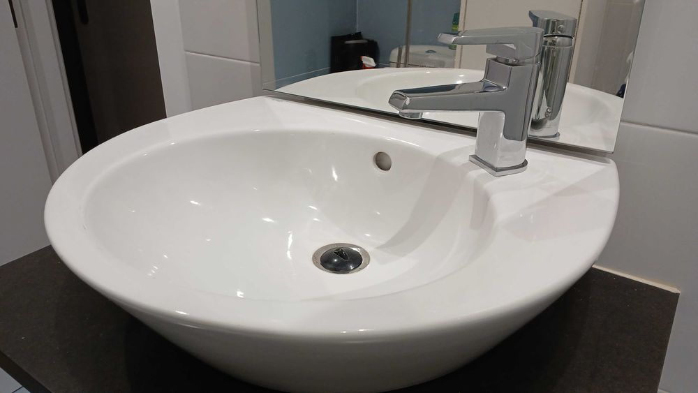 Lavatório branco WC