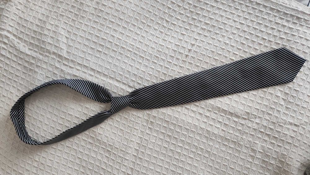 Krawat 100% jedwab Marco Capelli czarnobiały paski prążki vintage