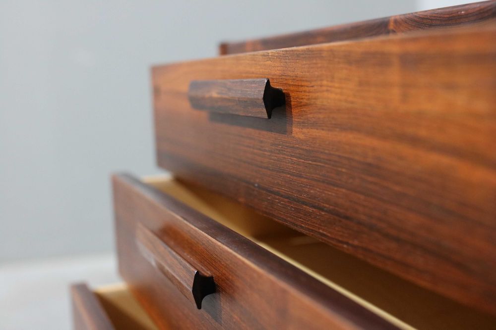 Cómoda nórdica em pau santo | Mobiliário Nórdico Vintage