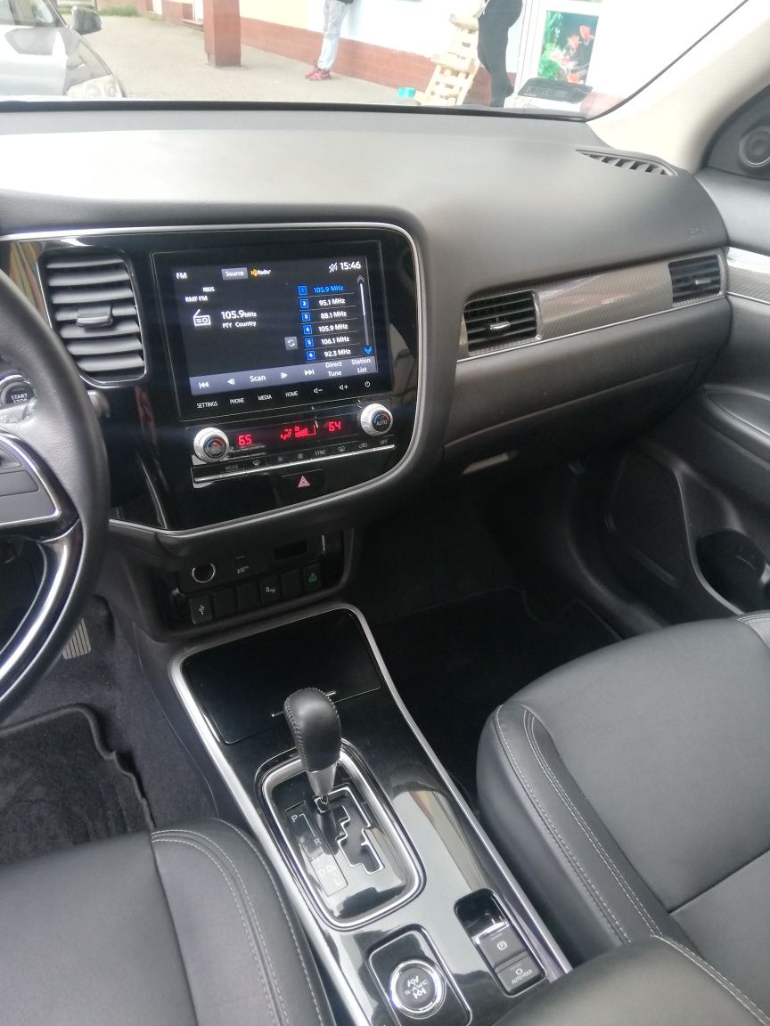 Mitsubishi Outlander 3  SEL 2020  2.4L benzyna+LPG  bogata wersja