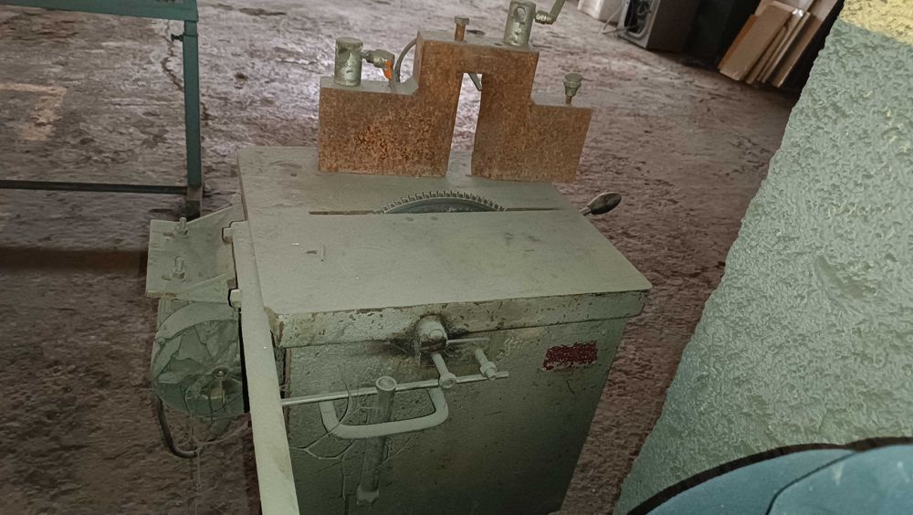 Máquina de corte Alumínio