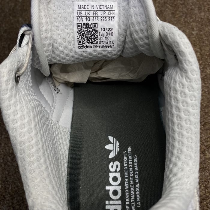 44⅔. Кросівки adidas Hyperturf