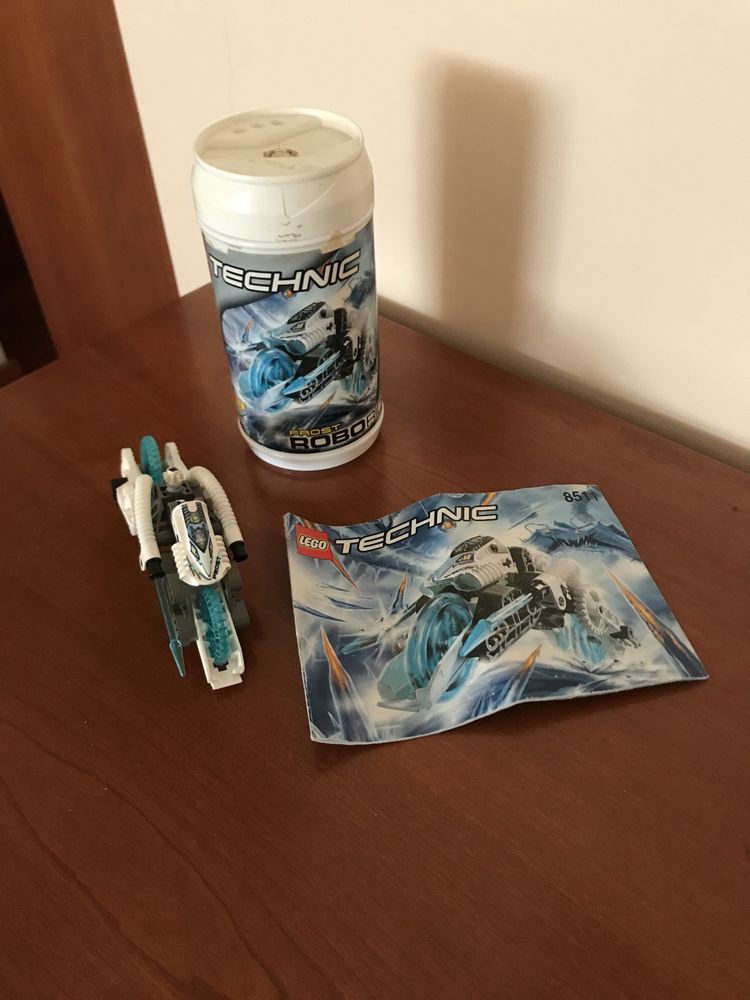 TECHNIC - Roboriders Refªs 8511 e 8513