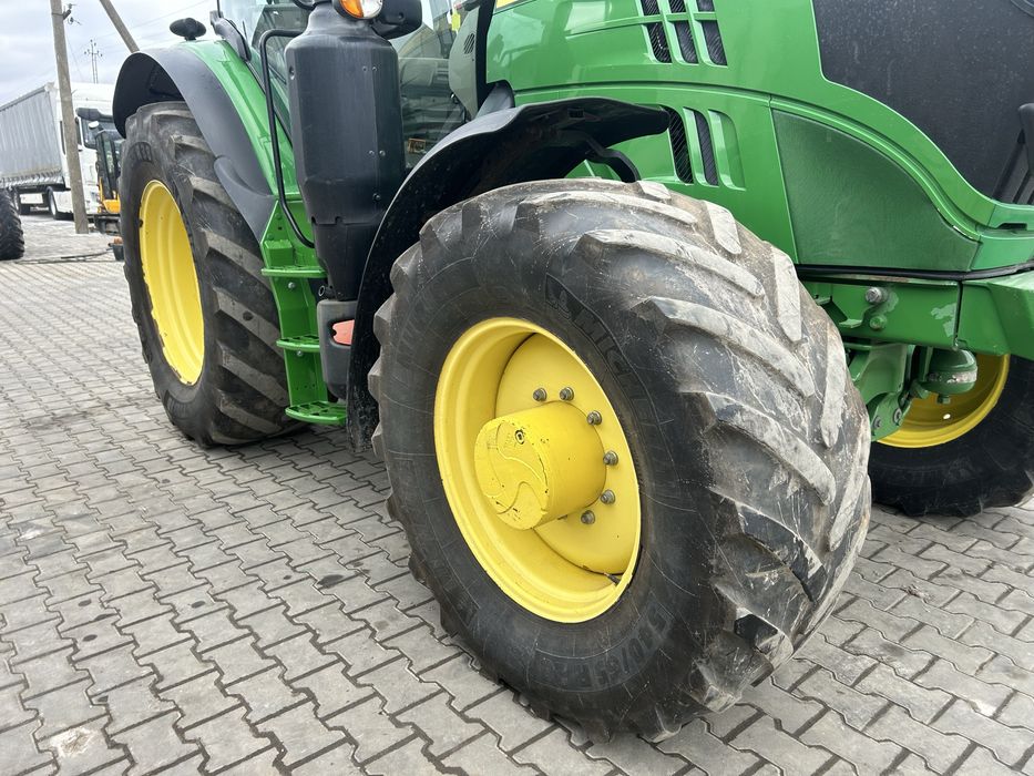 Трактор John Deere 6155R