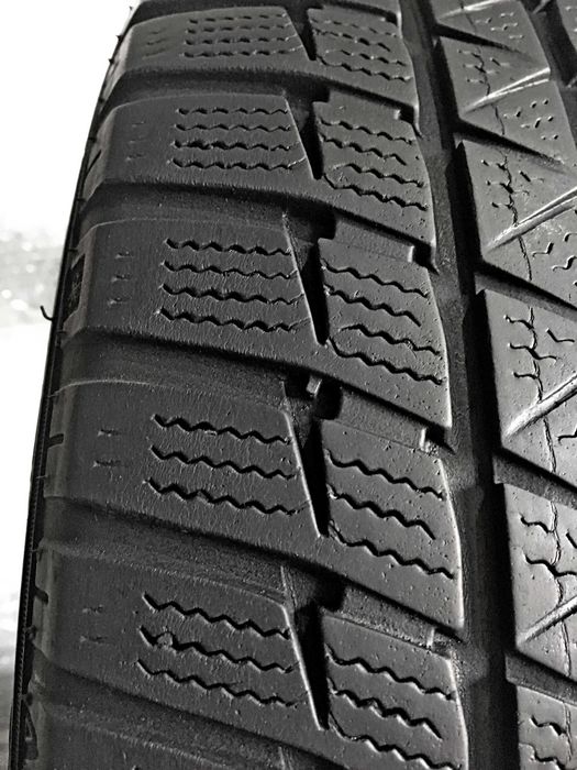 Шини Б/в 185.60.15 комплект Falken