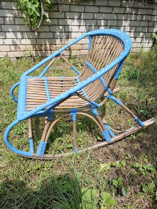 Кресло -качалка из лозы