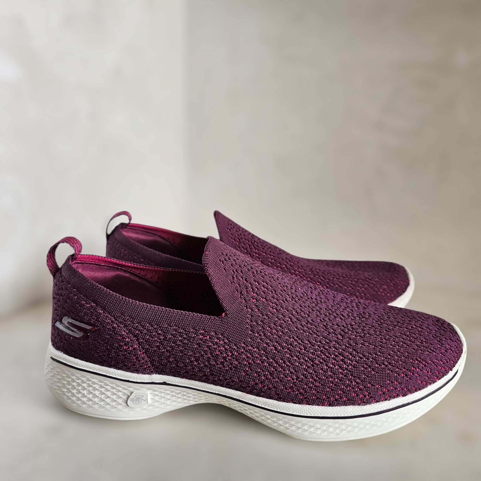 Женские  мокасины, слипоны "Skechers Goga Max"