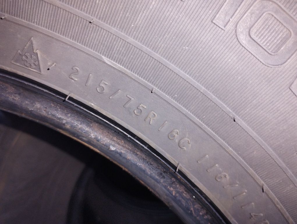 4 szt opon 215/75r16 c bus Nokian 24 rok